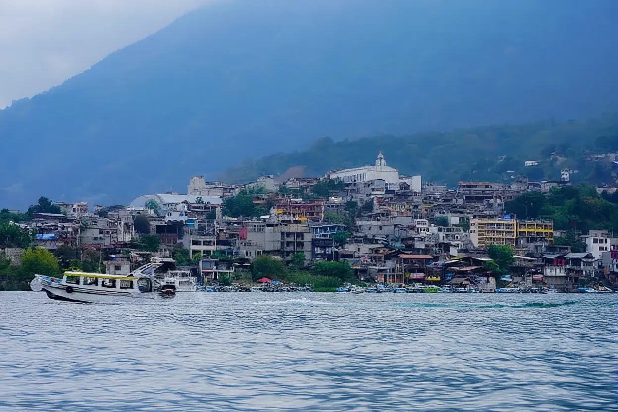 Lago de Atitlán con vistas de hoteles